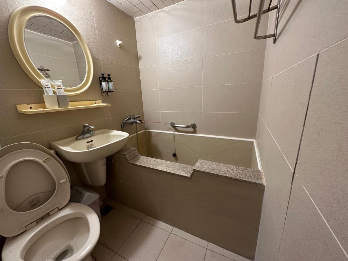 Ming Ren Hotspring Hotel Jiaoxi Zewnętrze zdjęcie